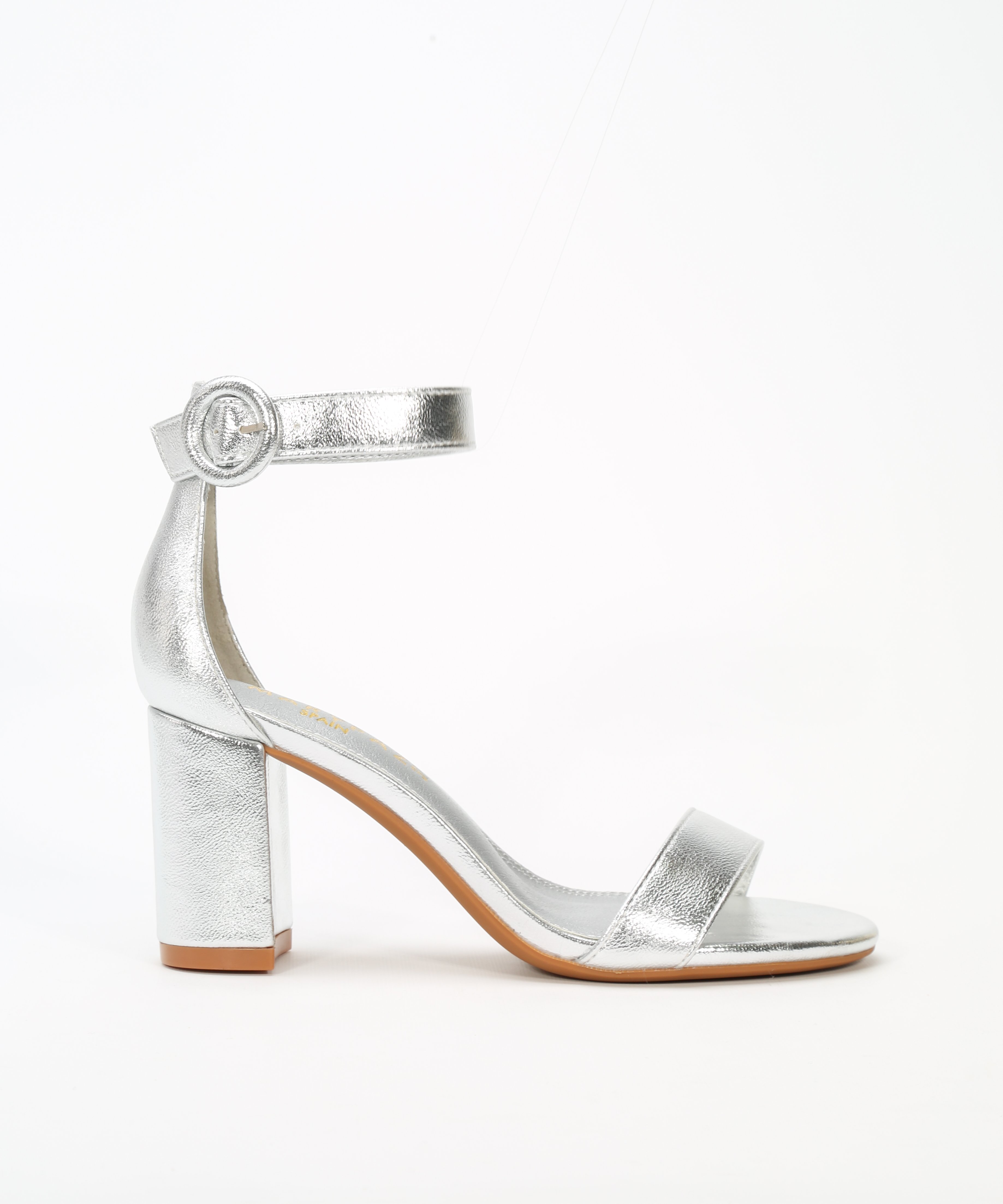 Sandalia tac&oacute;n tiras